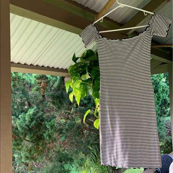Black & white striped over the shoulder mini dress - Picture 2 of 3